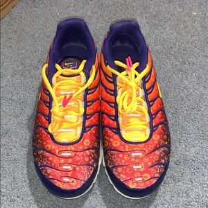 Multicolor Nike TuneAir